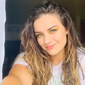 Meet your Posher, Alissa